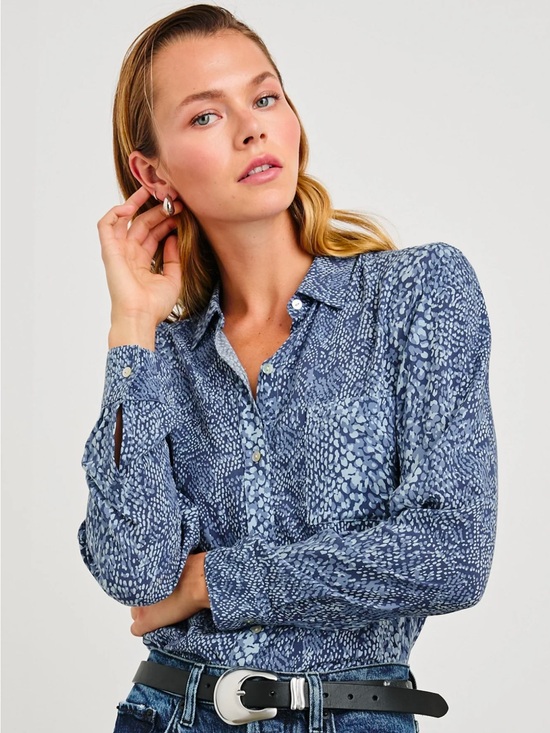 Rails Tops - Rails Josephine Navy Python Printed Button-Down Shirt.  EUC